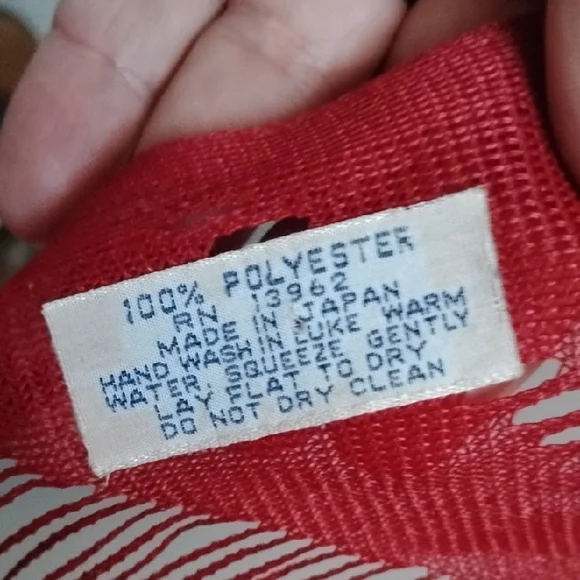 Vintage Elegant Romantic Boho Cottagecore Coquette Red Floral Lace Fringe Shawl - Picture 6 of 12